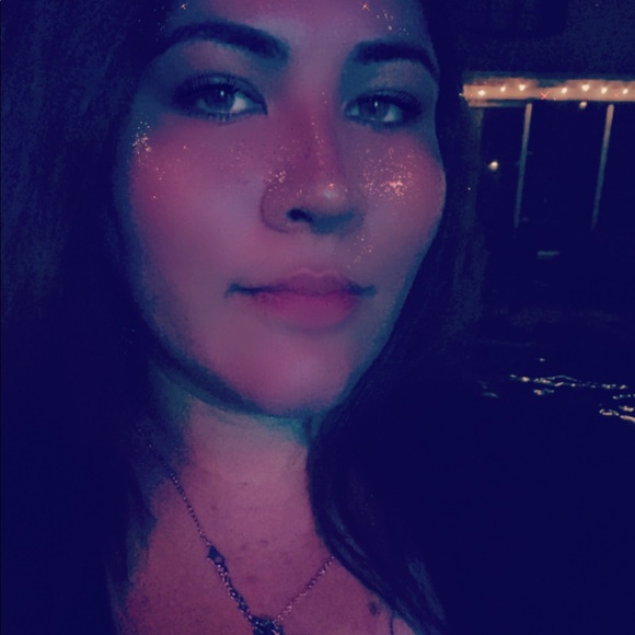 Meet your Posher, Tina - Picture 1 of 1